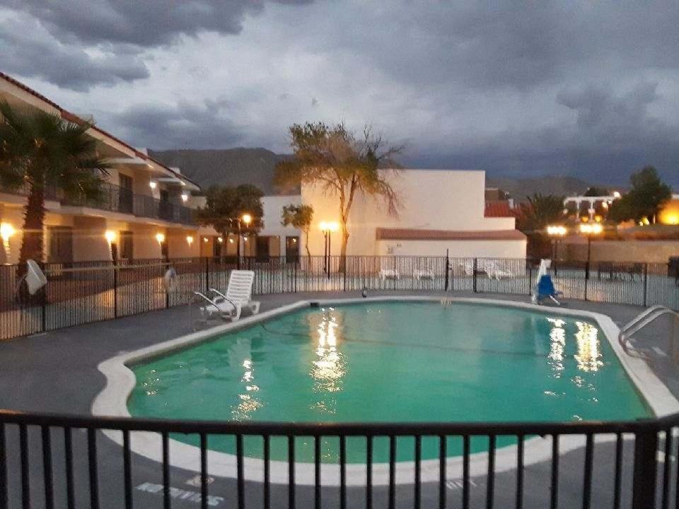 Extend-A-Suites Utep El Paso Buitenkant foto