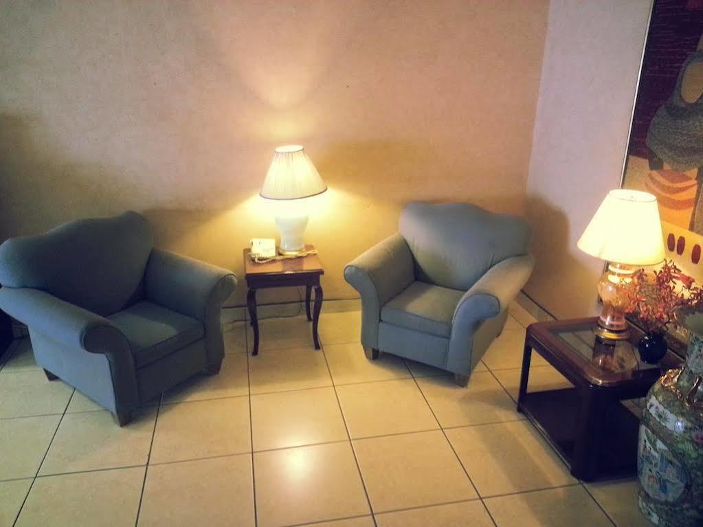Extend-A-Suites Utep El Paso Buitenkant foto