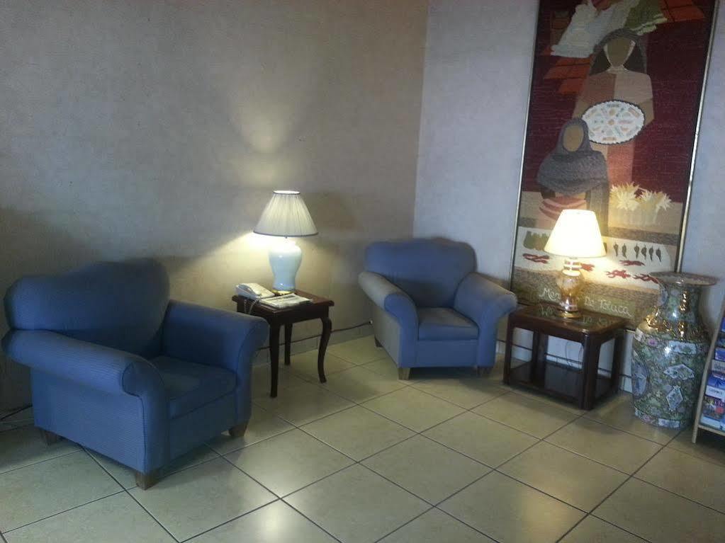 Extend-A-Suites Utep El Paso Buitenkant foto
