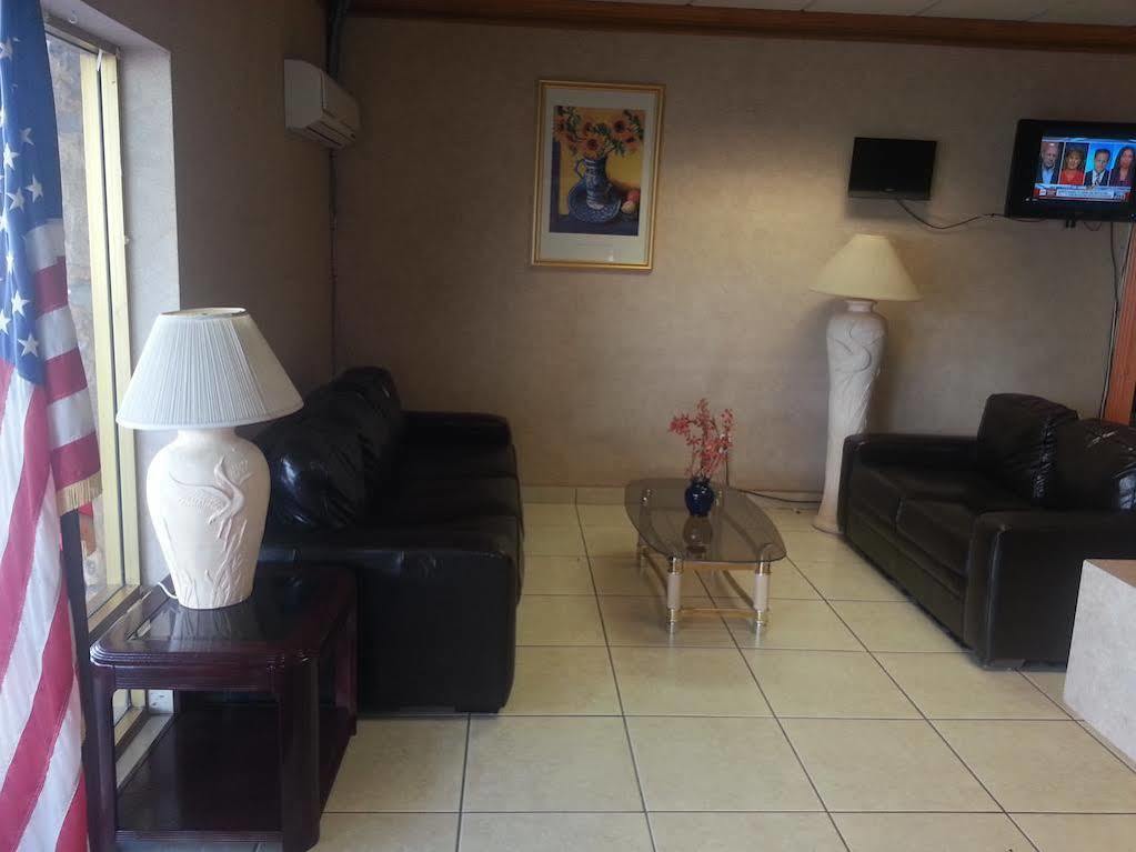 Extend-A-Suites Utep El Paso Buitenkant foto